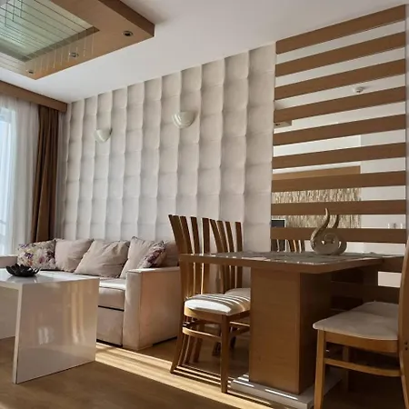 Deluxe Hotel